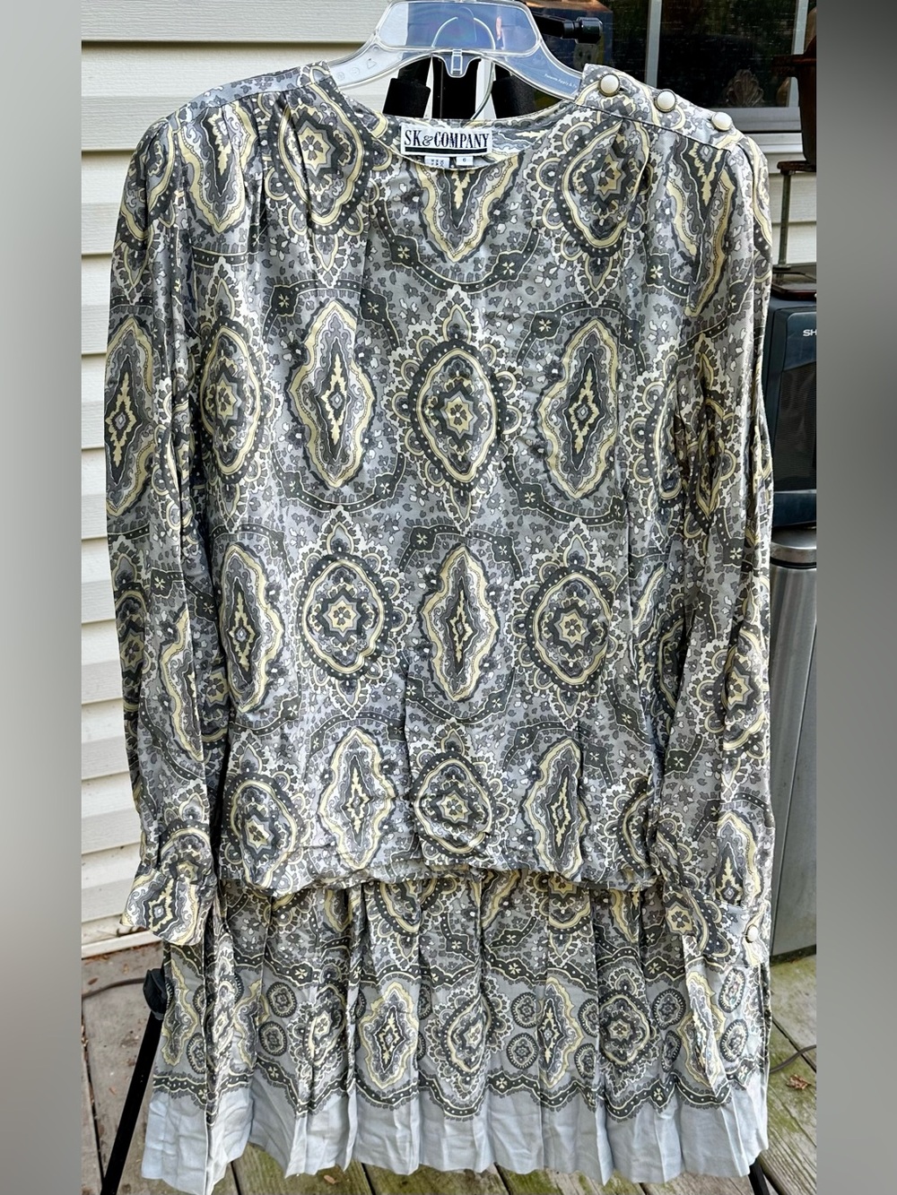 SK & Company Gray Paisley Print Skirt Set with Yellow Accents